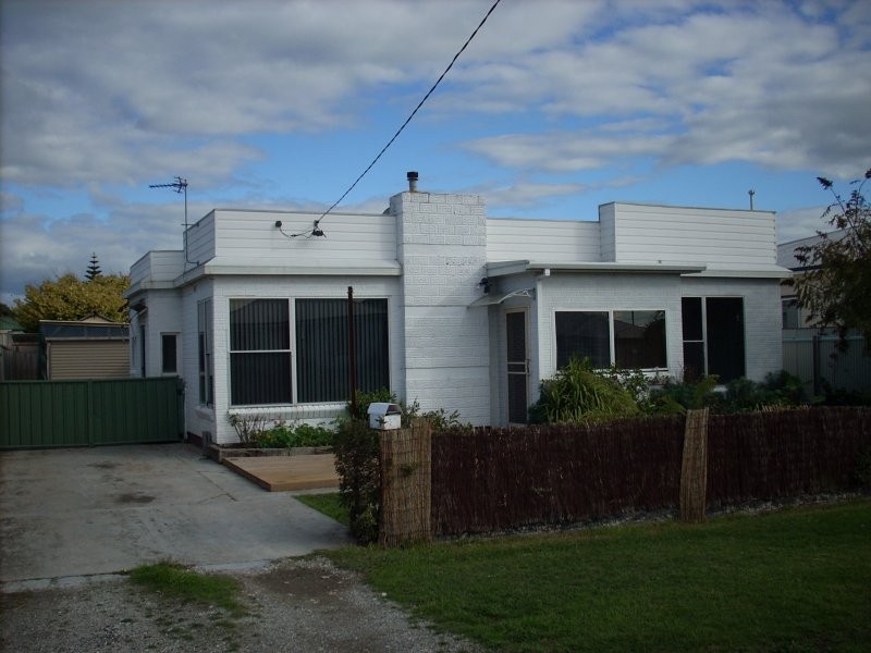 15 Maud Street, Ulverstone TAS 7315