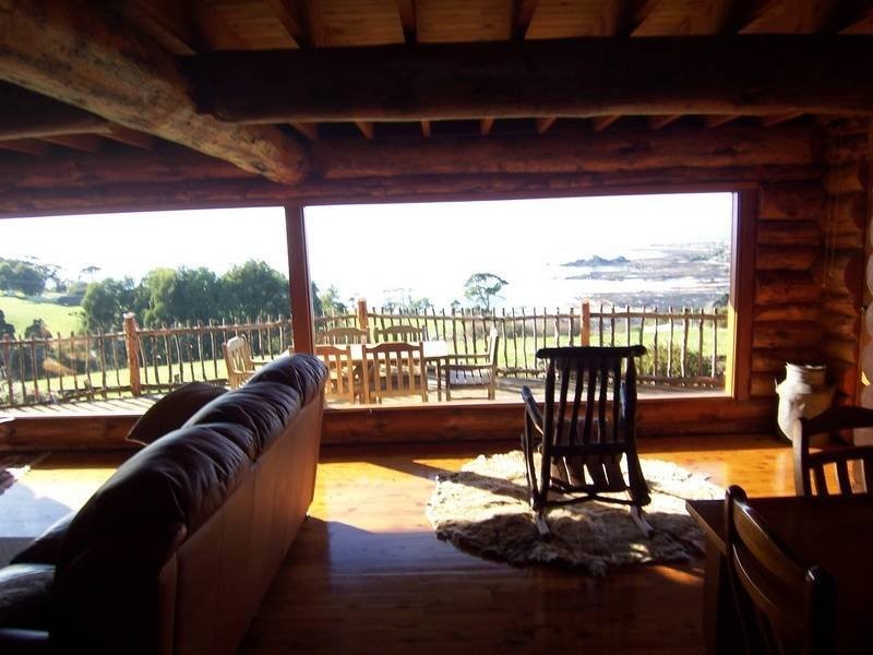 12 Robertson Road, Ulverstone TAS 7315