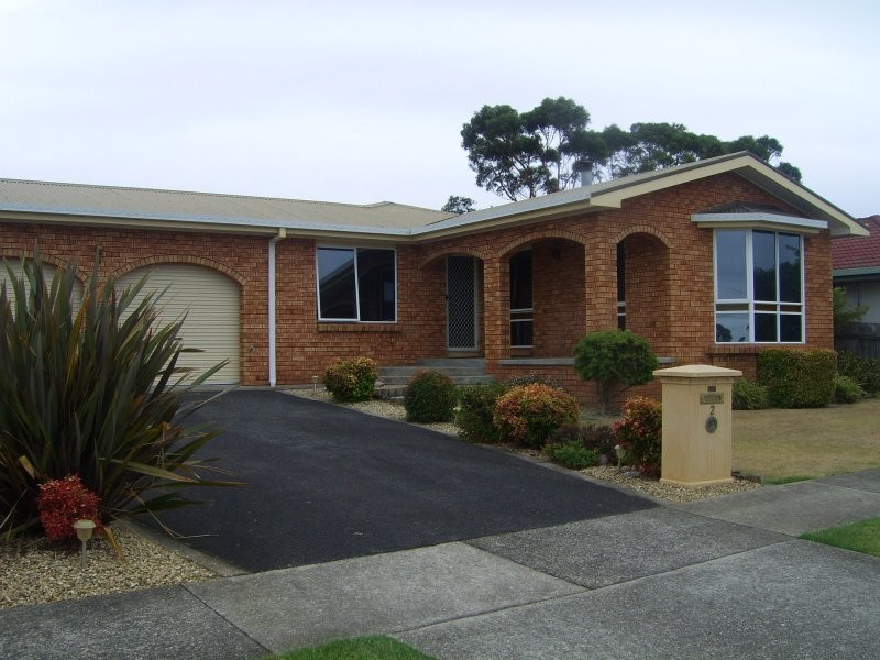 2 Nell Crescent, Ulverstone TAS 7315
