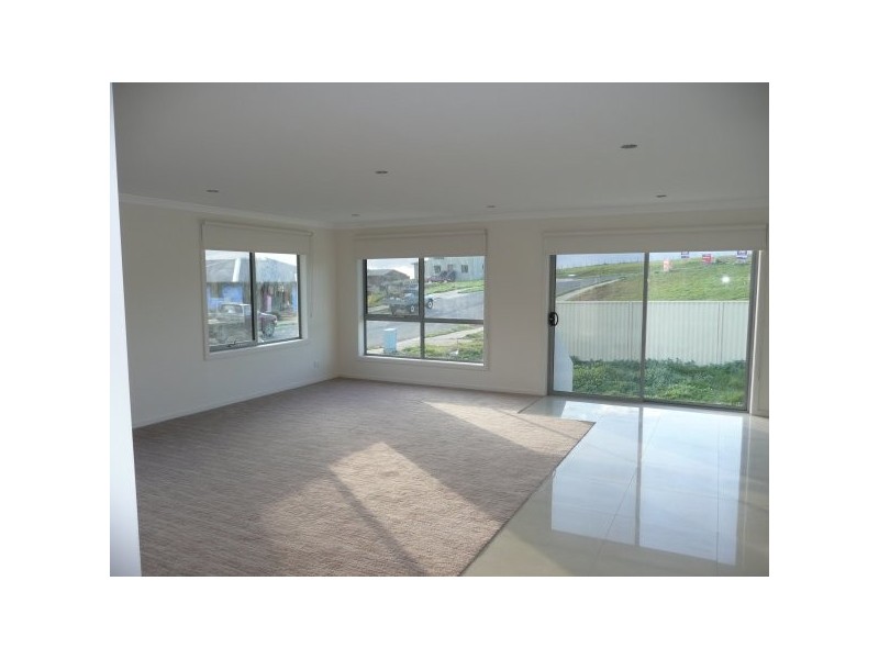 13 Hales Street, Penguin TAS 7316