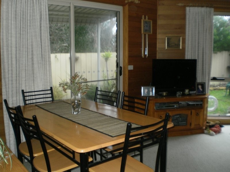 2/27 Lethborg Avenue, Turners Beach TAS 7315