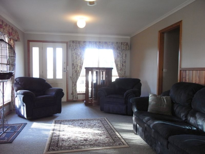 7 Olympic Court, Penguin TAS 7316