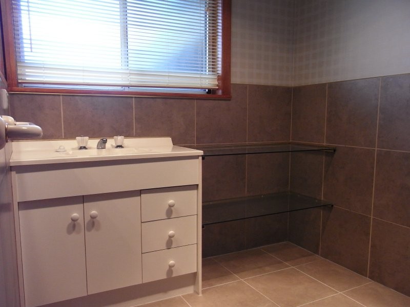 7 Olympic Court, Penguin TAS 7316