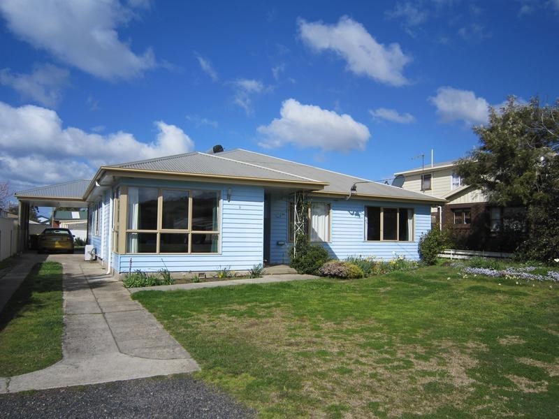 9 Dooley Street, Ulverstone TAS 7315