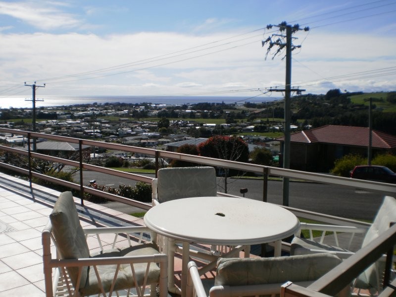 24 Clarke Street, Ulverstone TAS 7315