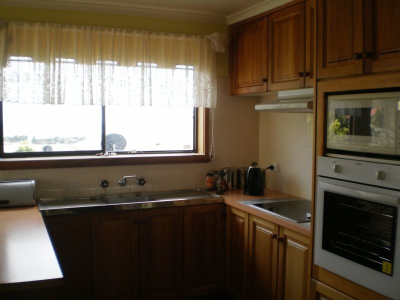 24 Clarke Street, Ulverstone TAS 7315