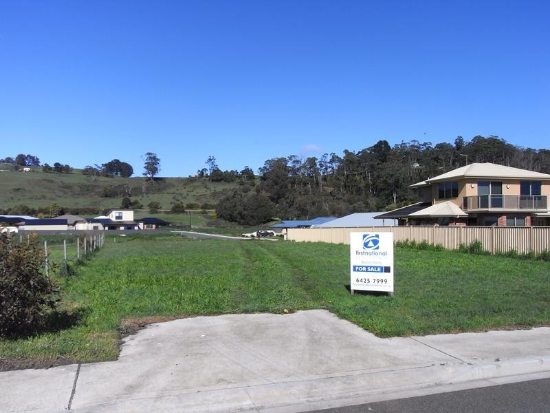 18 Oceanside Boulevard, Sulphur Creek TAS 7316