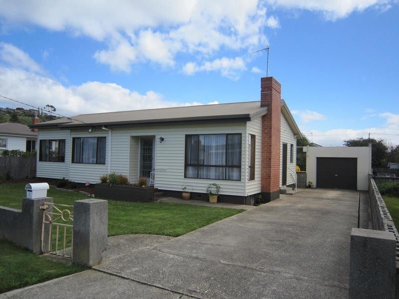 2 Goddard Street, Ulverstone TAS 7315