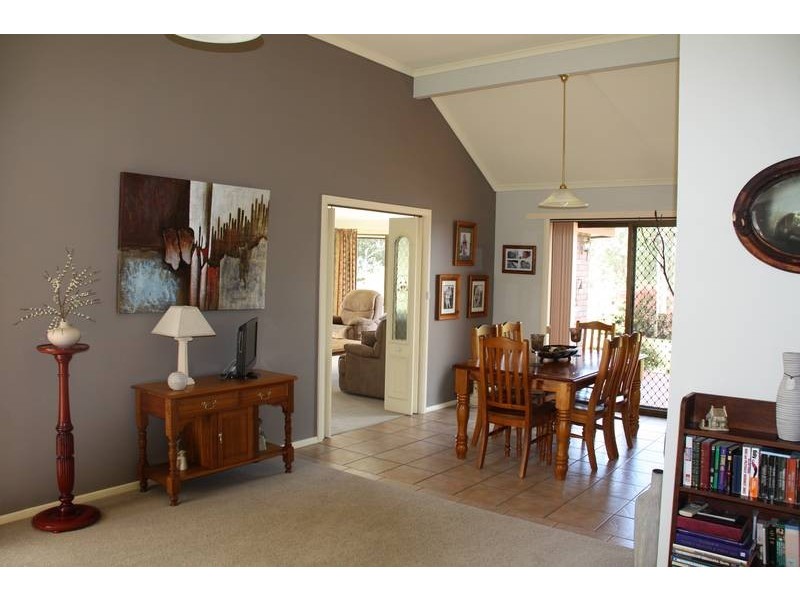 137 South Road, Penguin TAS 7316