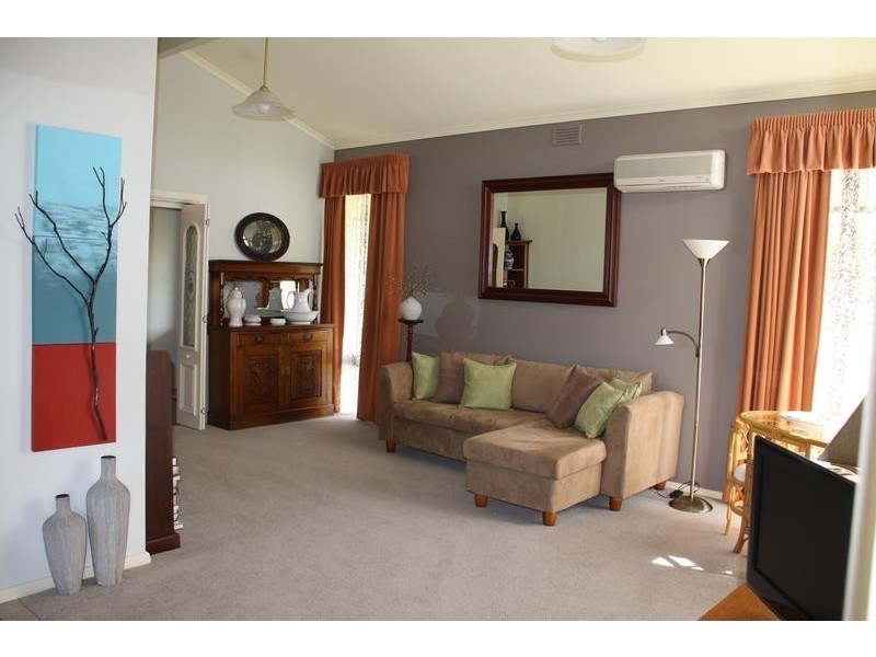 137 South Road, Penguin TAS 7316