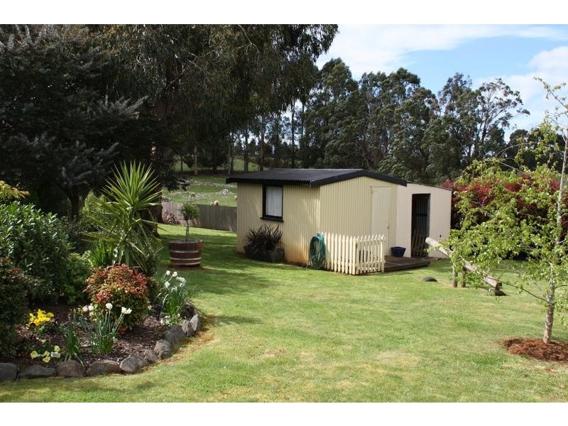 137 South Road, Penguin TAS 7316