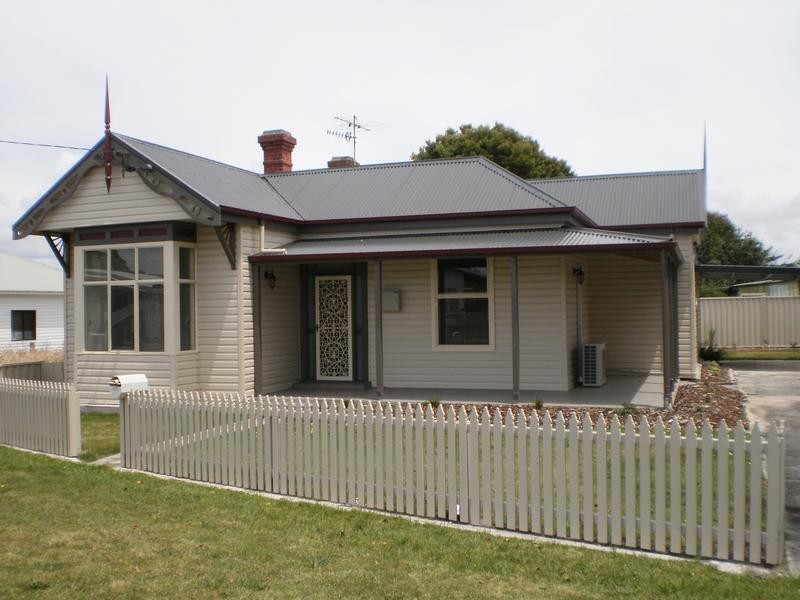 4 Walker Street, Ulverstone TAS 7315