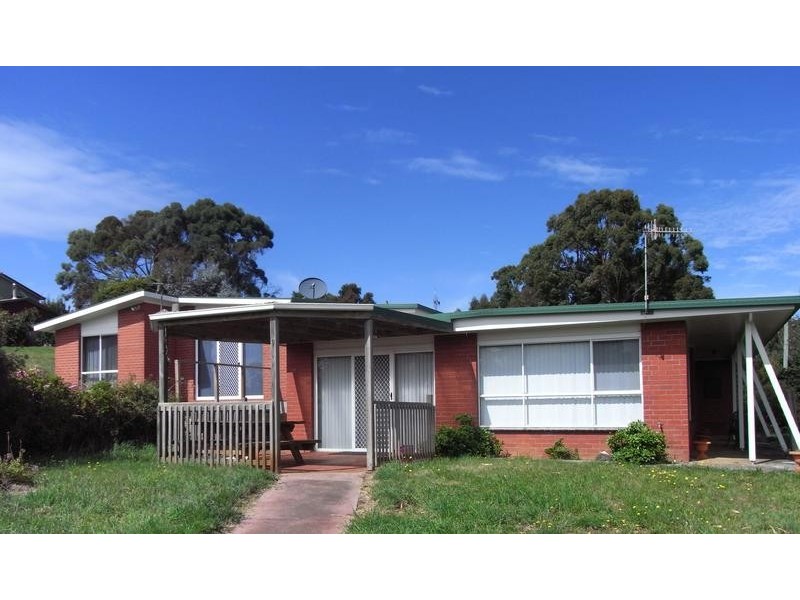49 Deviation Road, Penguin TAS 7316