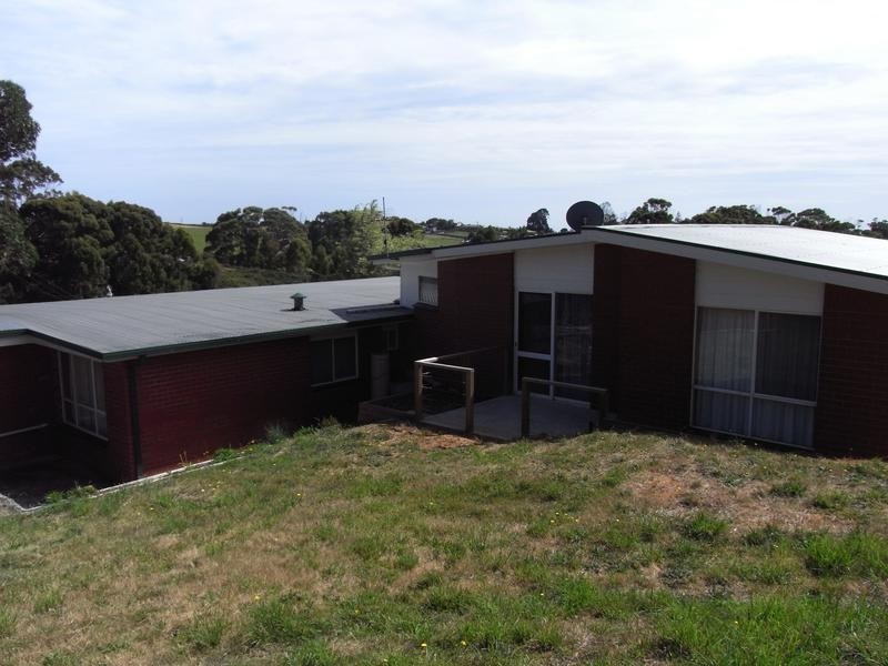 49 Deviation Road, Penguin TAS 7316