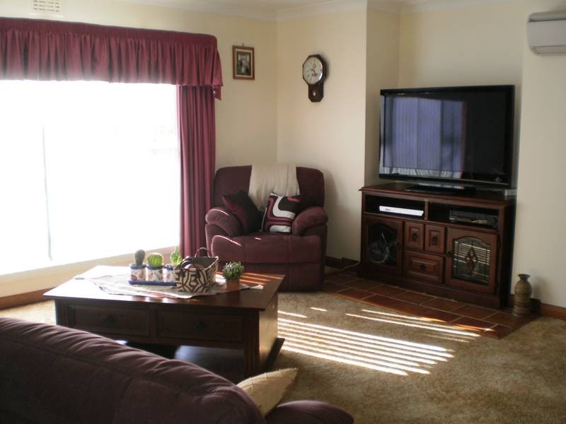 26 Penguin Road, Ulverstone TAS 7315