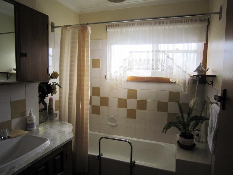 2 Leighlands Avenue, Ulverstone TAS 7315