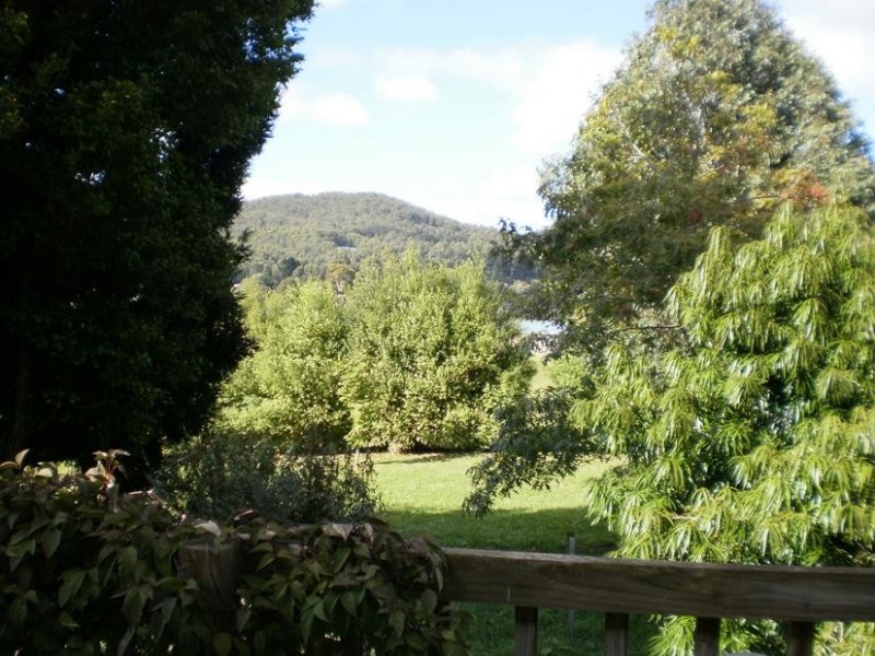 112 South Road, Penguin TAS 7316