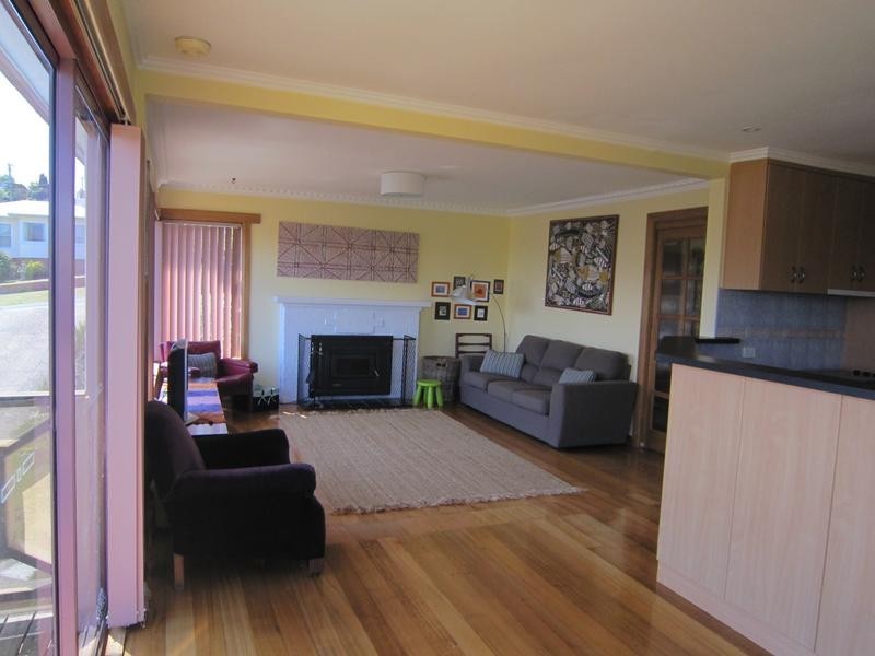 16 Elizabeth Street, Penguin TAS 7316