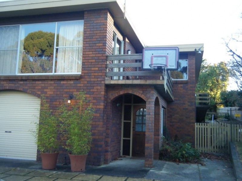 14 River Road, Ulverstone TAS 7315