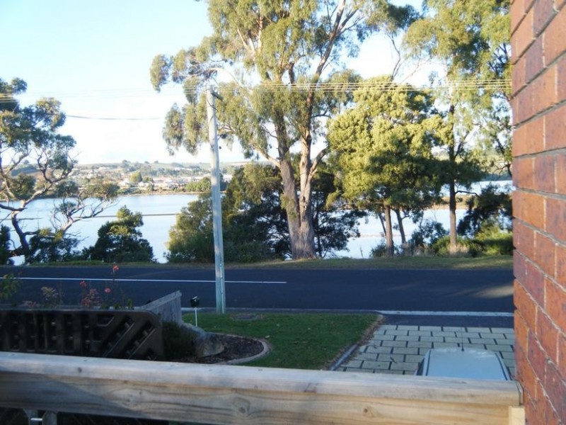 14 River Road, Ulverstone TAS 7315
