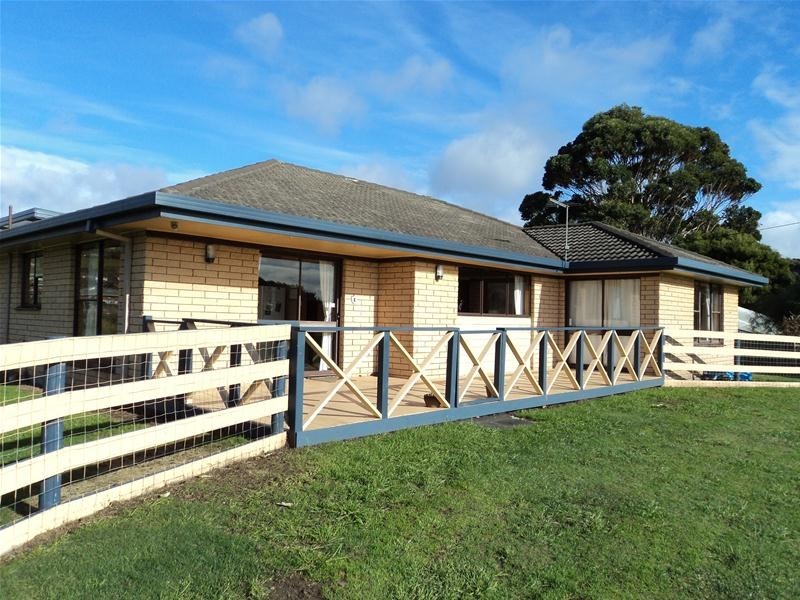111 Penguin Road, Ulverstone TAS 7315