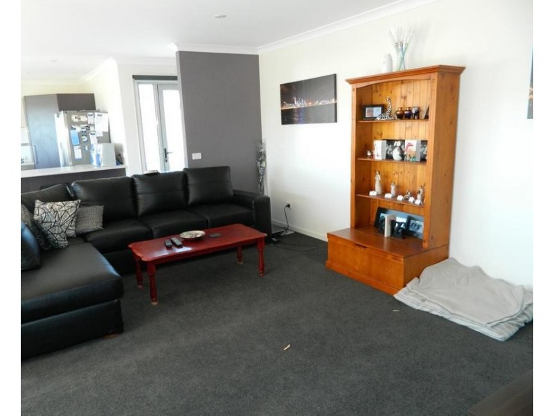 2/13 McCall Terrace, Stony Rise TAS 7310