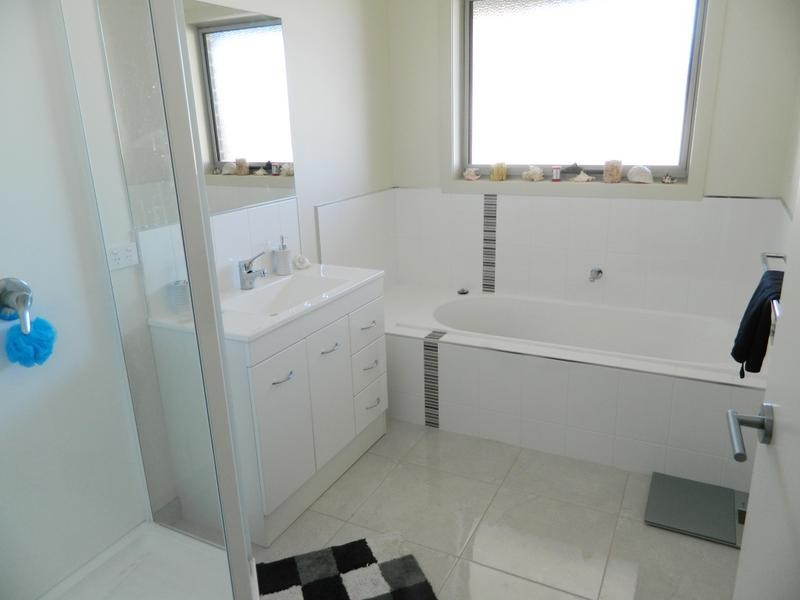 2/13 McCall Terrace, Stony Rise TAS 7310