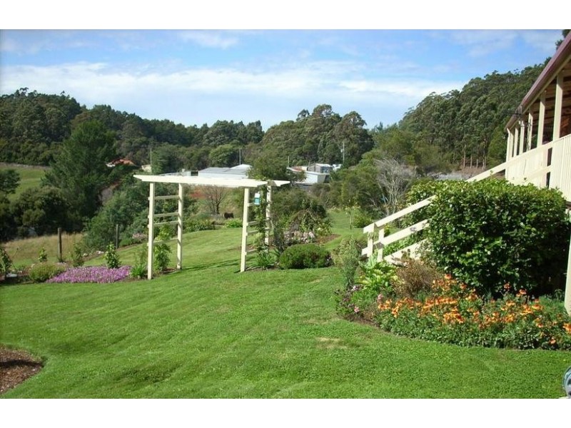 86 Hardys Road, Penguin TAS 7316