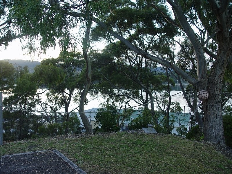 Strahan TAS 7468