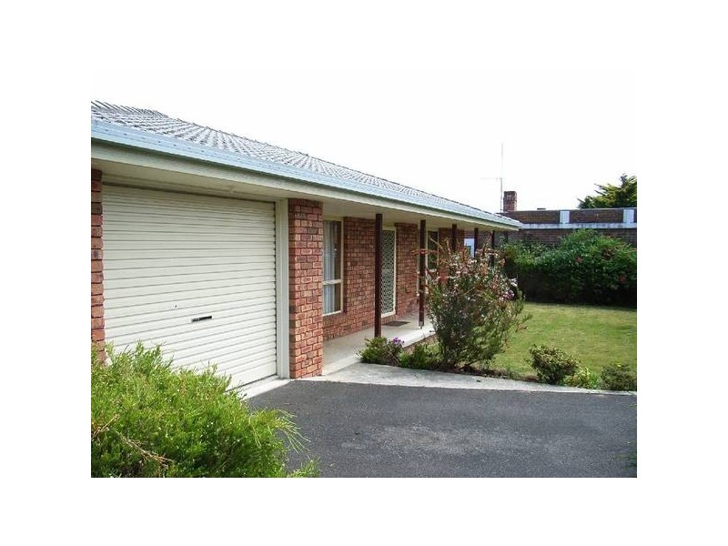 Arnold Street, Penguin TAS 7316