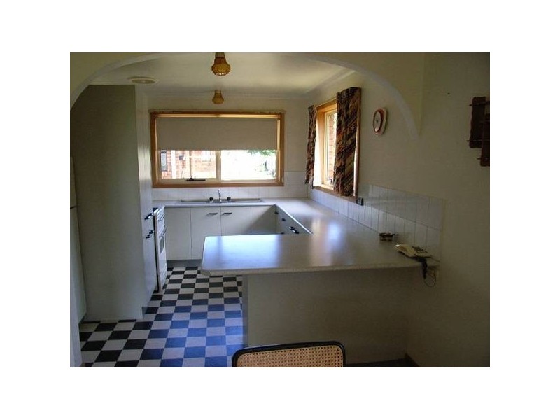 Arnold Street, Penguin TAS 7316