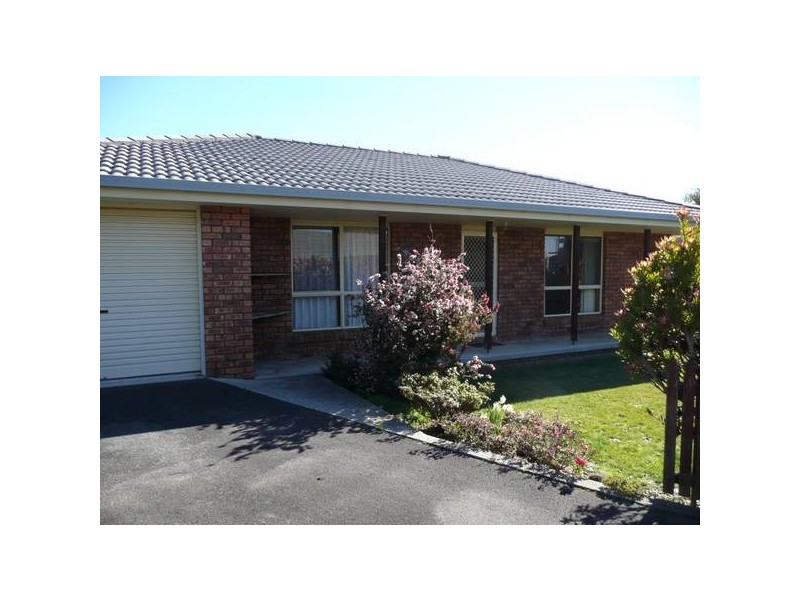 Arnold Street, Penguin TAS 7316