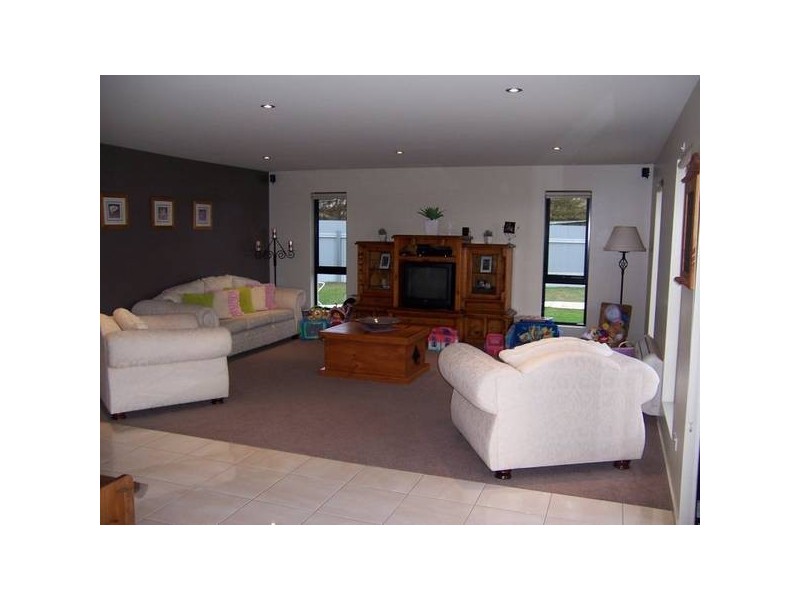 24 McDonald Street, Ulverstone TAS 7315