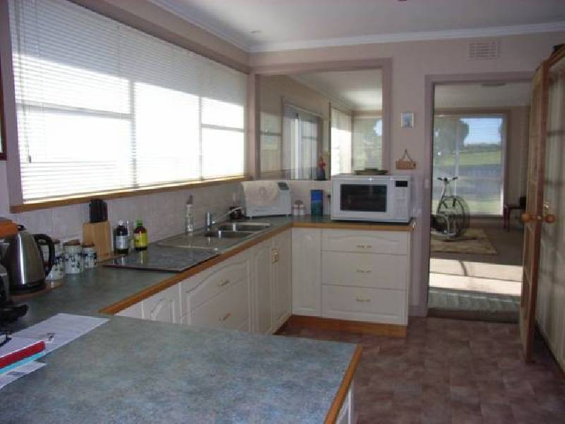 16 Richard Place, Ulverstone TAS 7315