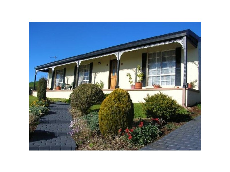 18 Dudley Crescent, Ulverstone TAS 7315