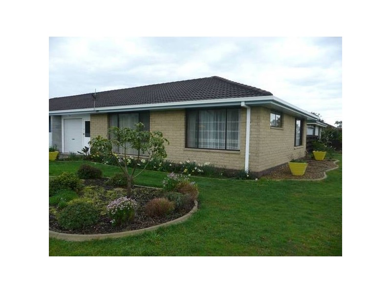 1/14 Moore Street, Ulverstone TAS 7315