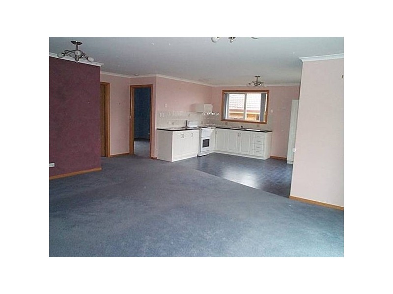 1/13 Main Street, Penguin TAS 7316