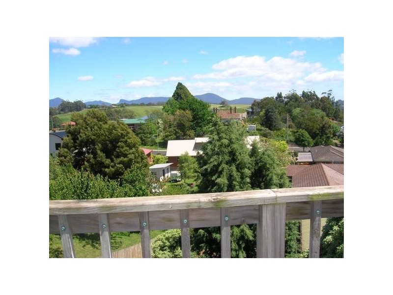 8 Dudley Crescent, Ulverstone TAS 7315