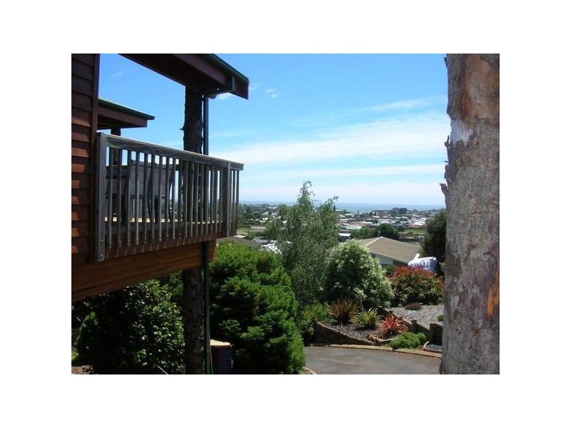 8 Dudley Crescent, Ulverstone TAS 7315