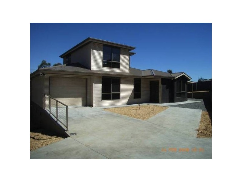 9 Tomarah Crescent, Devonport TAS 7310