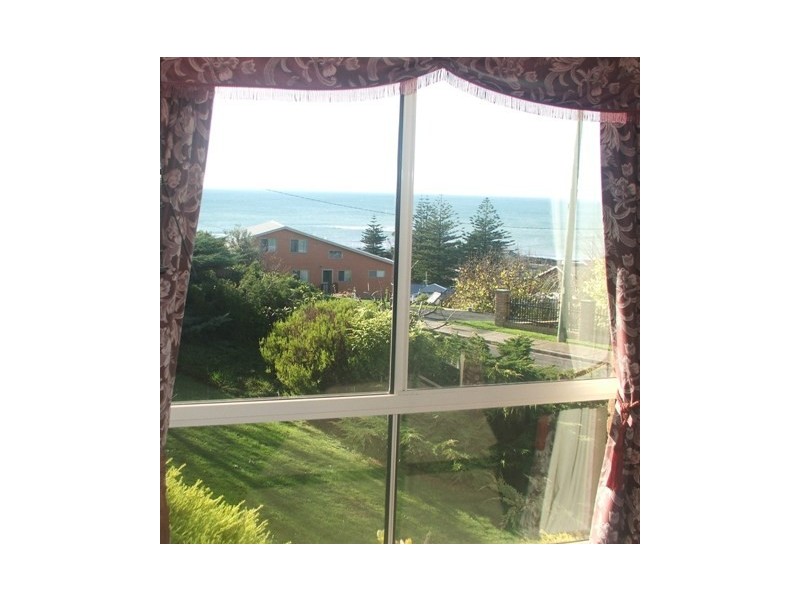 2 Kelvin Street, Penguin TAS 7316
