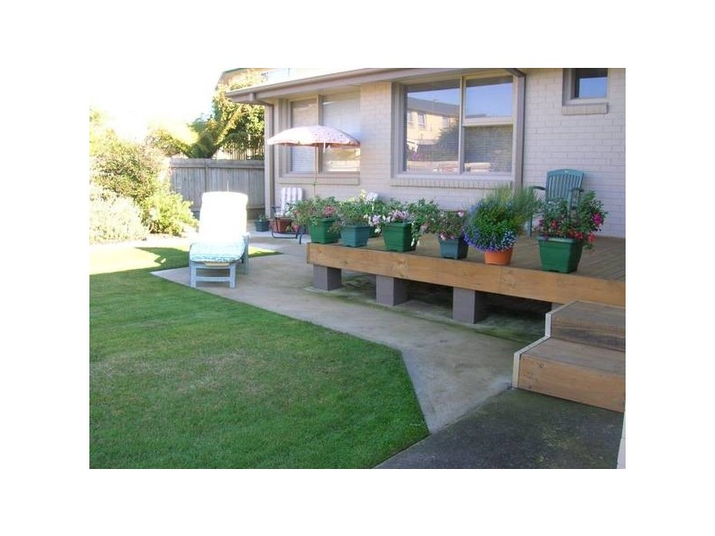 16 Richard Place, Ulverstone TAS 7315