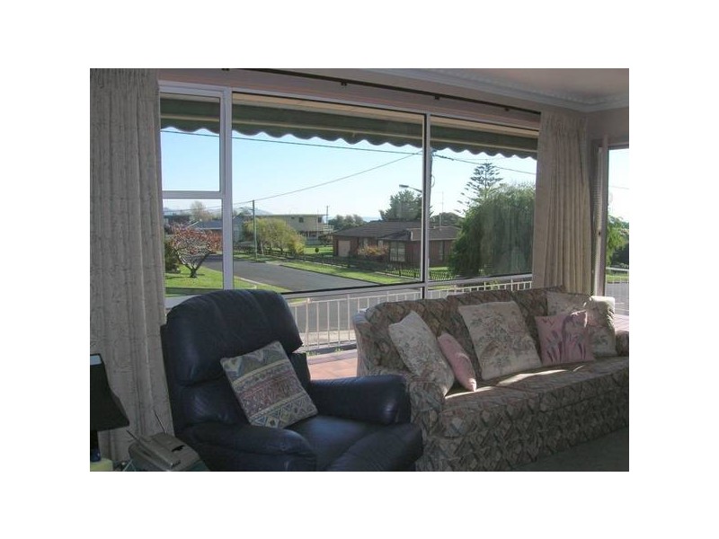 16 Richard Place, Ulverstone TAS 7315