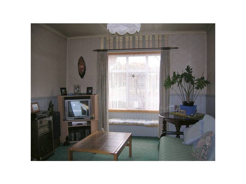 27 Main Street, Ulverstone TAS 7315