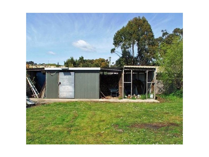 8 Wrights Road, Ulverstone TAS 7315