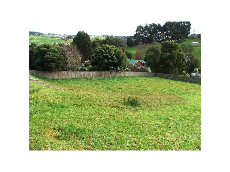 53 South Road, Penguin TAS 7316