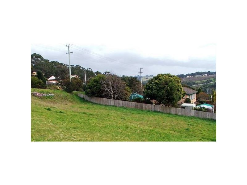 53 South Road, Penguin TAS 7316