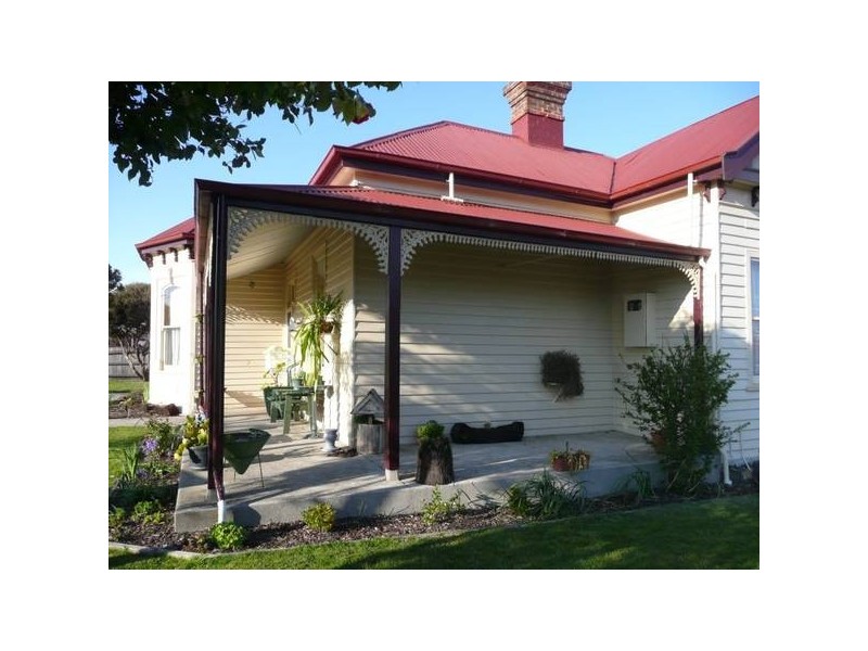 2 King Edward Street, Ulverstone TAS 7315