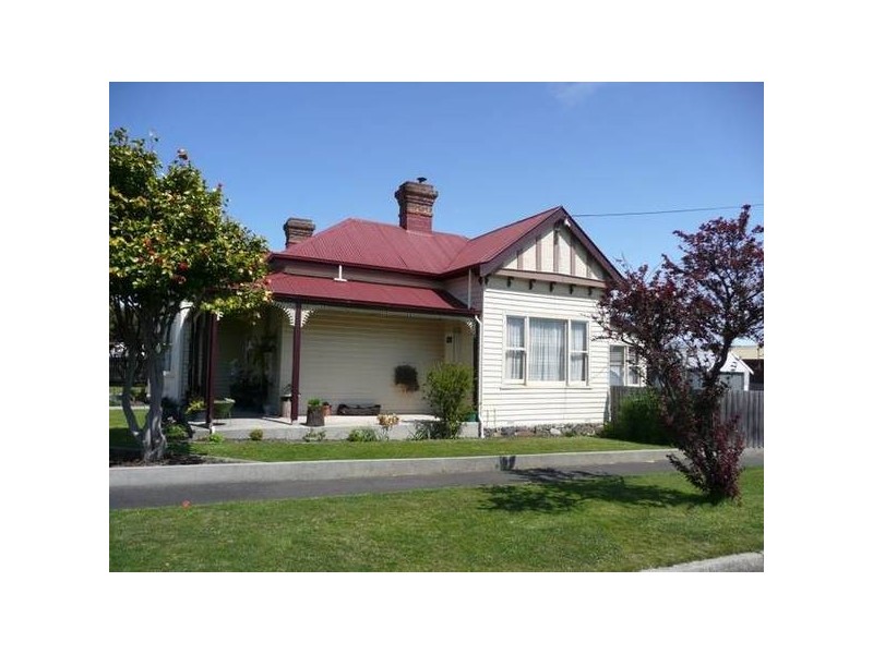 2 King Edward Street, Ulverstone TAS 7315