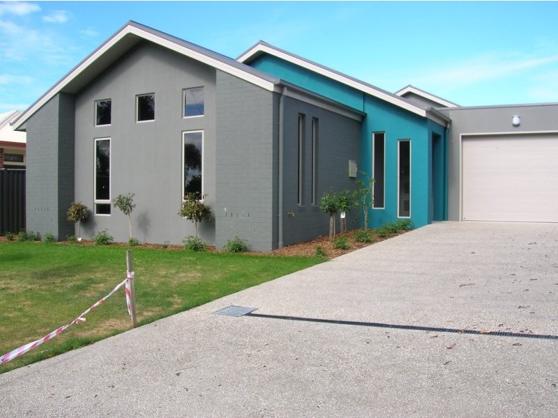1/49 Walker Street, Ulverstone TAS 7315